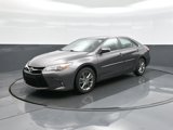 Used 2016 Toyota Camry SE image 3