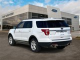 Used 2018 Ford Explorer XLT image 3