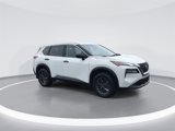 Used 2023 Nissan Rogue S image 2