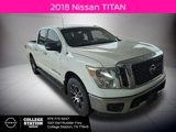 Used 2018 Nissan Titan SV image 2