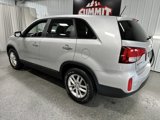 Used 2015 Kia Sorento LX image 6