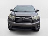 Used 2015 Toyota Highlander XLE image 2