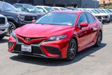 Used 2021 Toyota Camry SE image 3