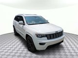 Used 2020 Jeep Grand Cherokee Altitude image 2