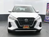 Used 2021 Nissan Kicks SV image 3