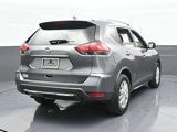 Used 2017 Nissan Rogue SV image 5