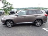 Used 2016 Mitsubishi Outlander SEL image 2