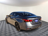 Used 2022 Nissan Altima 2.5 SR w/ Midnight Edition Package image 3