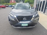 Used 2022 Nissan Rogue SV image 2
