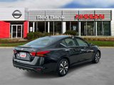 Used 2022 Nissan Altima 2.5 SV image 2