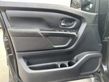 Used 2018 Nissan Titan SV w/ SV Convenience Package image 6
