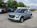 Used 2022 Hyundai Venue SE image 3