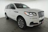 Used 2022 Lincoln Navigator Reserve image 3