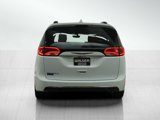 Used 2018 Chrysler Pacifica Touring-L image 4