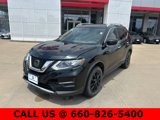 Used 2019 Nissan Rogue SV image 2