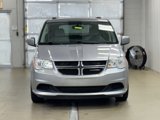 Used 2016 Dodge Grand Caravan SXT w/ UConnect Hands-Free Group image 2