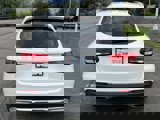 Used 2017 Mercedes-Benz GLC 300 4MATIC image 4