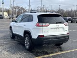 Used 2019 Jeep Cherokee Latitude Plus w/ Comfort/Convenience Group image 5