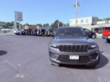 Used 2023 Jeep Grand Cherokee Altitude image 3