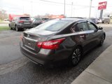 Used 2017 Nissan Altima 2.5 SL w/ Moonroof Package image 6