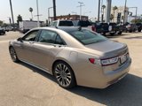 Used 2019 Lincoln Continental Select image 4