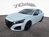 Used 2023 Nissan Altima 2.5 SR w/ SR Premium Package image 3