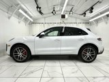Certified 2022 Porsche Macan S image 2