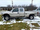 Used 2000 Chevrolet Silverado 2500 LS w/ Firm Ride Suspension Pkg image 2