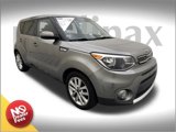 Used 2017 Kia Soul + image 1