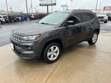 Used 2022 Jeep Compass Latitude image 2