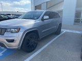 Used 2020 Jeep Grand Cherokee Altitude image 2