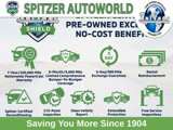 Used 2023 GMC Acadia SLE image 3