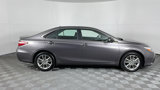 Used 2017 Toyota Camry SE image 3