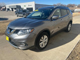 Used 2016 Nissan Rogue SV w/ SV Premium Package image 2