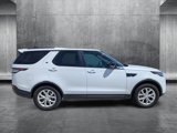 Used 2018 Land Rover Discovery SE image 4