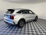 Used 2021 Kia Sorento S image 5