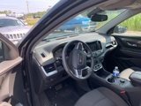 Used 2022 GMC Terrain SLE w/ Driver Convenience Package image 5
