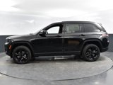 New 2025 Jeep Grand Cherokee Altitude image 4
