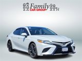 Used 2020 Toyota Camry XSE image 2