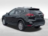 Used 2020 Nissan Rogue SV image 3