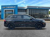 Used 2022 Volkswagen Tiguan SE R-Line image 4