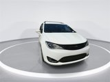 Used 2020 Chrysler Pacifica Touring w/ S Appearance Package image 2