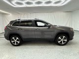 Used 2019 Jeep Cherokee Limited image 2