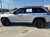 Used 2022 Jeep Grand Cherokee Altitude image 2