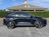Used 2022 Ford Escape SE w/ SE Sport Appearance Package image 2