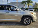 Used 2016 Toyota Highlander Plus image 2