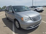 Used 2016 Chrysler Town & Country Touring image 5