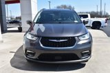 Used 2021 Chrysler Pacifica Touring-L image 3