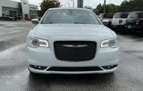 Used 2017 Chrysler 300 C image 2
