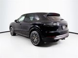 Certified 2022 Porsche Cayenne image 3